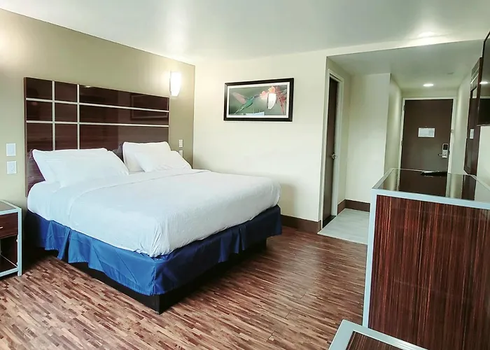 Brooklyn Broadway Hotel